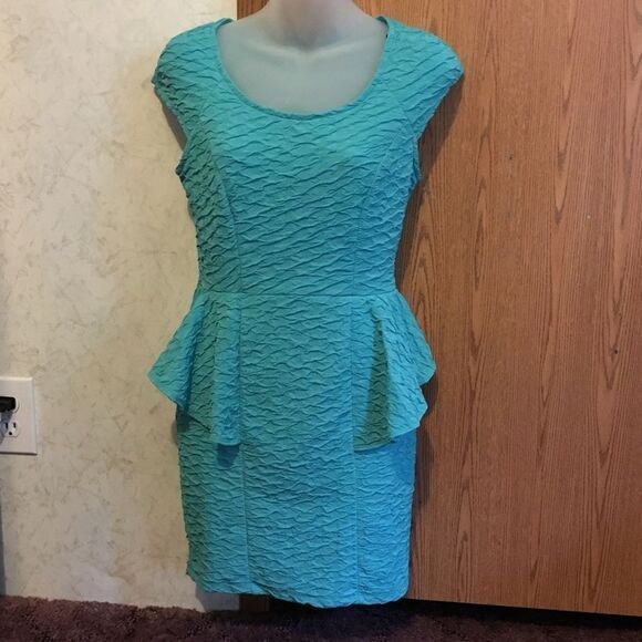 Forever 21 small fitted dress - Picture 2 of 3